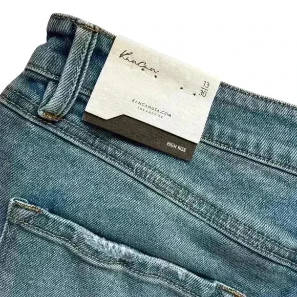 NWT - KanCan Dahana High-Rise Shorts in Medium Wash -Size 13/30 - Picture 4 of 5